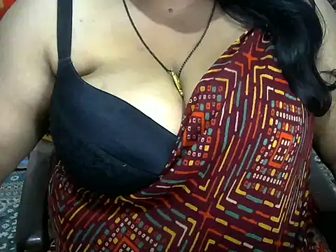 Snapshot of dramebaz_queen chatting on February 4, 2026, 8:04 pm dramebaz queen online show from February 4, 2026, 8:04 pm