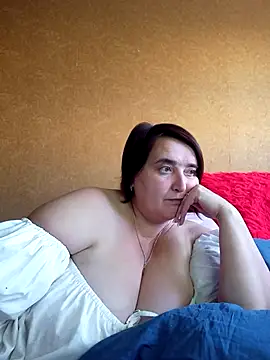 Snapshot of Liluboobs chatting on October 31, 2025, 6:21 am Liluboobs online show from October 31, 2025, 6:21 am