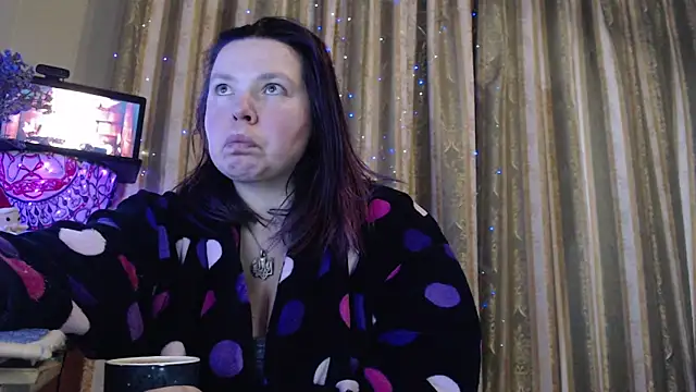 amorelara online show from February 8, 2026, 6:22 am