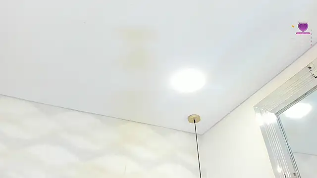 Snapshot of im_nahomi chatting on December 22, 2025, 9:37 pm im nahomi online show from December 22, 2025, 9:37 pm