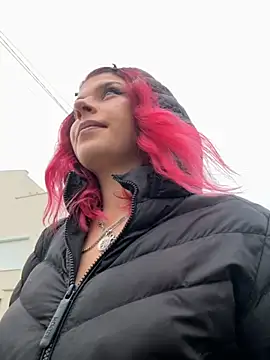 Snapshot of RiriRoseey chatting on November 12, 2025, 8:40 am RiriRoseey online show from November 12, 2025, 8:40 am