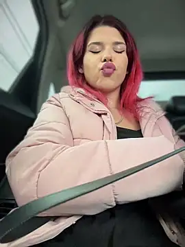 Snapshot of RiriRoseey chatting on December 1, 2025, 9:10 am RiriRoseey online show from December 1, 2025, 9:10 am