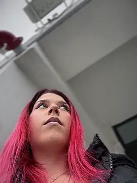 Snapshot of RiriRoseey chatting on November 30, 2025, 9:21 am RiriRoseey online show from November 30, 2025, 9:21 am