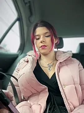 Snapshot of RiriRoseey chatting on December 5, 2025, 8:46 am RiriRoseey online show from December 5, 2025, 8:46 am