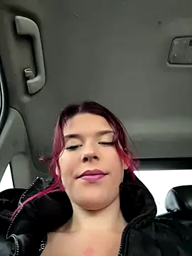 Snapshot of RiriRoseey chatting on November 8, 2025, 9:02 am RiriRoseey online show from November 8, 2025, 9:02 am