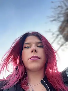 Snapshot of RiriRoseey chatting on December 2, 2025, 8:49 am RiriRoseey online show from December 2, 2025, 8:49 am