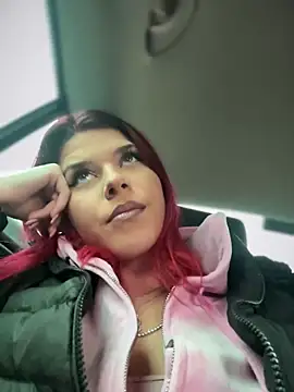 Snapshot of RiriRoseey chatting on November 27, 2025, 8:59 am RiriRoseey online show from November 27, 2025, 8:59 am