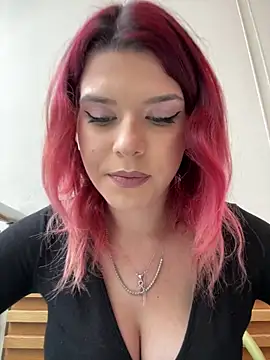 RiriRoseey online show from February 10, 2026, 9:08 am