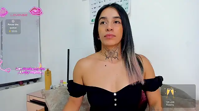 quimeralady online show from May 13, 2026, 3:57 am