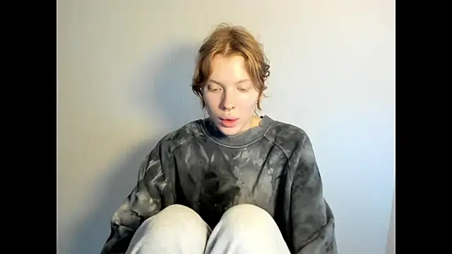 Snapshot of StellaDavis chatting on November 27, 2025, 8:04 am StellaDavis online show from November 27, 2025, 8:04 am