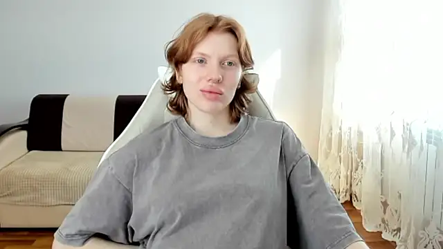 StellaDavis online show from April 1, 2026, 10:38 am