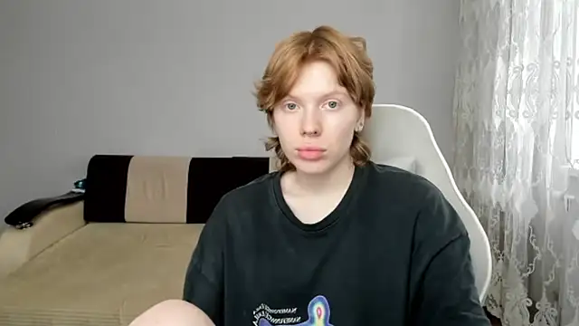 Snapshot of StellaDavis chatting on July 18, 2026, 10:02 am StellaDavis online show from July 18, 2026, 10:02 am
