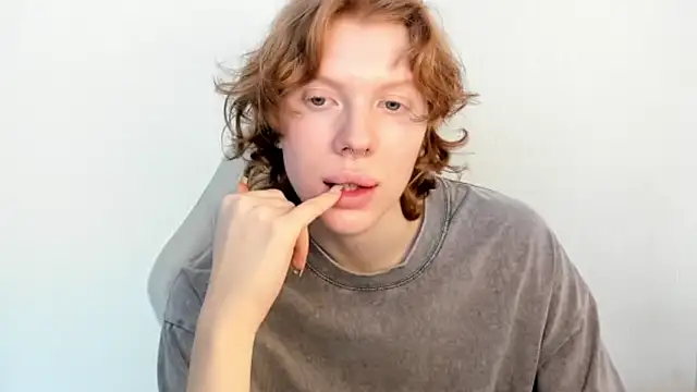 Snapshot of StellaDavis chatting on March 3, 2026, 9:38 am StellaDavis online show from March 3, 2026, 9:38 am