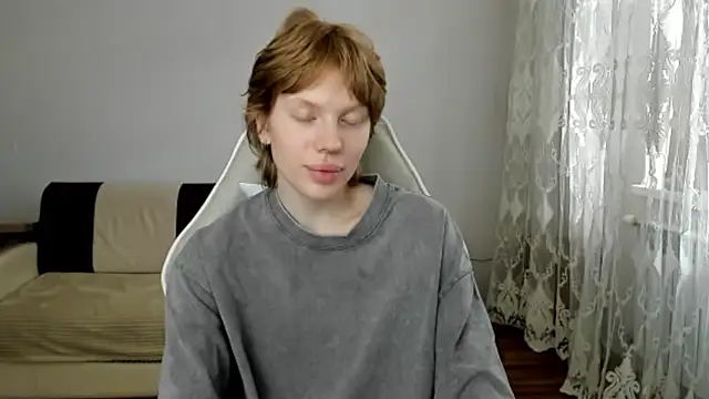 Snapshot of StellaDavis chatting on June 1, 2026, 11:10 am StellaDavis online show from June 1, 2026, 11:10 am