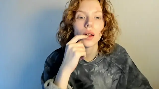 Snapshot of StellaDavis chatting on December 19, 2025, 9:00 am StellaDavis online show from December 19, 2025, 9:00 am