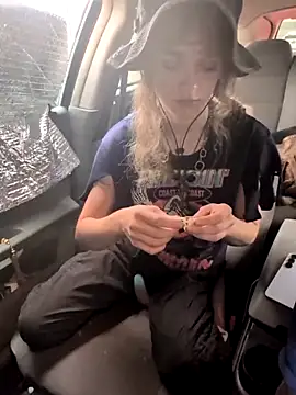 AriellaTaylor online show from October 7, 2025, 5:03 pm