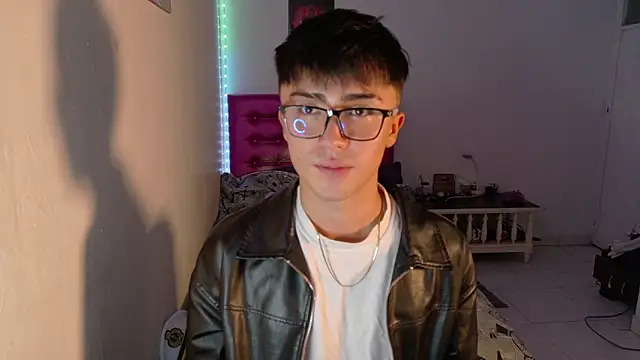 Snapshot of santi-fabulous chatting on December 19, 2025, 10:56 pm santi-fabulous online show from December 19, 2025, 10:56 pm