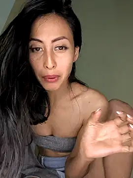 Snapshot of Anahi_cake chatting on March 18, 2025, 11:31 pm Anahi cake online show from March 18, 2025, 11:31 pm