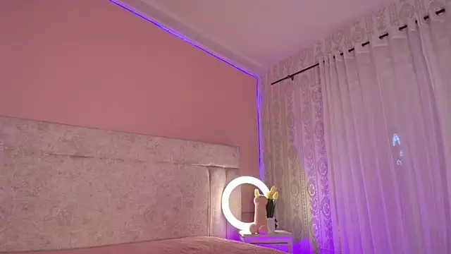 Snapshot of VeronicaMartiin chatting on October 31, 2025, 9:32 pm VeronicaMartiin online show from October 31, 2025, 9:32 pm