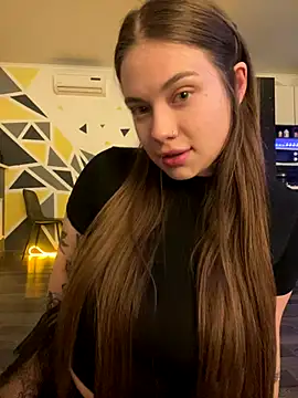 Snapshot of Vikki_toriya chatting on September 26, 2025, 9:21 pm Vikki toriya online show from September 26, 2025, 9:21 pm