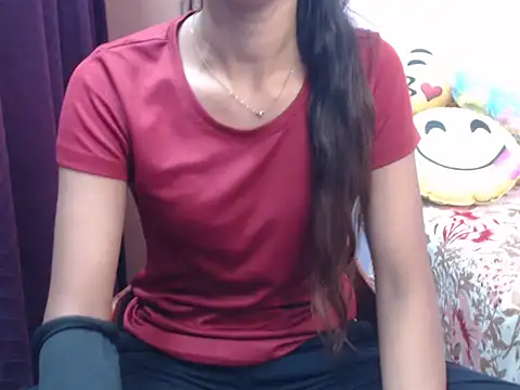 Angel kiyara online show from October 21, 2025, 6:51 pm