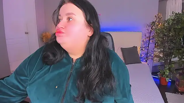 Snapshot of MonaSteele chatting on February 3, 2026, 6:22 am MonaSteele online show from February 3, 2026, 6:22 am