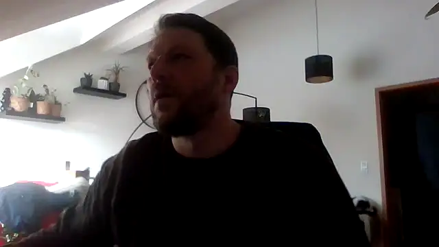 Snapshot of BennyLommy chatting on February 16, 2026, 2:27 pm BennyLommy online show from February 16, 2026, 2:27 pm