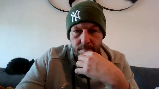 Snapshot of BennyLommy chatting on November 28, 2025, 9:31 am BennyLommy online show from November 28, 2025, 9:31 am