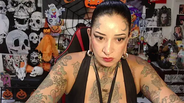 Snapshot of Rollyderolandia666 chatting on October 21, 2025, 9:36 pm Rollyderolandia666 online show from October 21, 2025, 9:36 pm