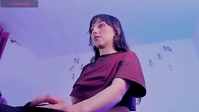 v1cky  online show from October 28, 2025, 12:00 am