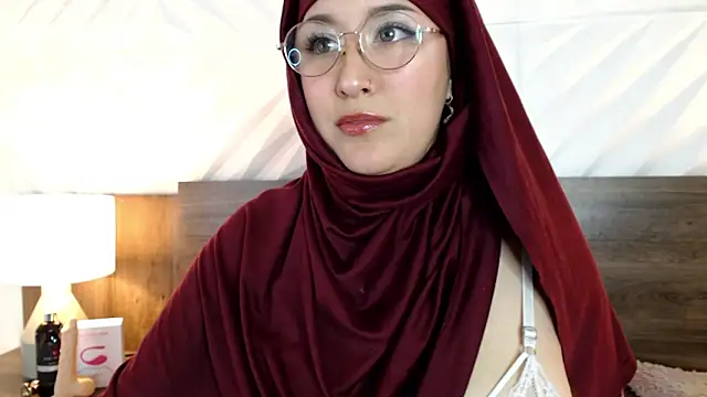 Dalila bashar online show from February 4, 2025, 5:01 pm