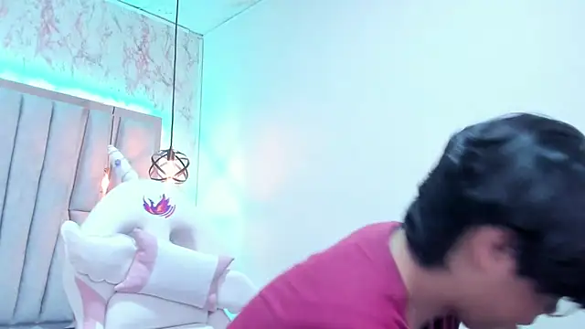 Emmapark  online show from March 5, 2025, 6:56 pm