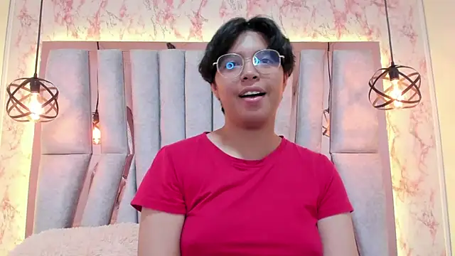 Emmapark  online show from March 2, 2025, 12:42 am