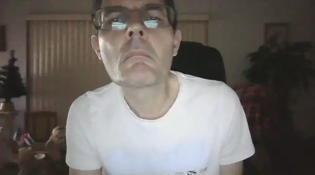 Snapshot of Copfiremen4566 chatting on December 5, 2024, 4:15 am Copfiremen4566 online show from December 5, 2024, 4:15 am