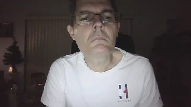 Snapshot of Copfiremen4566 chatting on December 2, 2025, 4:03 am Copfiremen4566 online show from December 2, 2025, 4:03 am