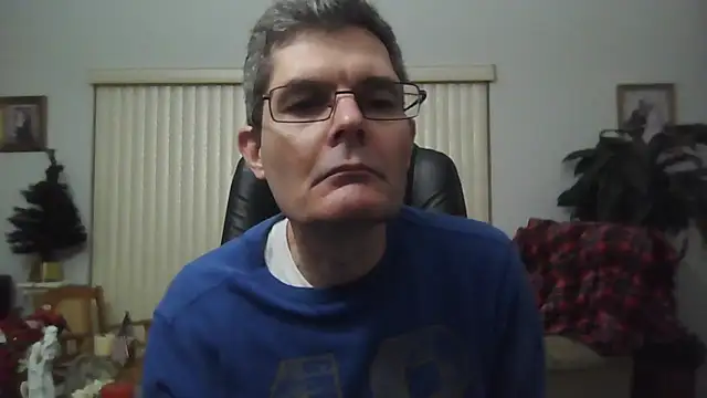 Snapshot of Copfiremen4566 chatting on December 16, 2025, 5:11 am Copfiremen4566 online show from December 16, 2025, 5:11 am