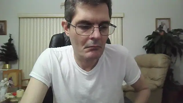 Snapshot of Copfiremen4566 chatting on December 21, 2024, 2:52 am Copfiremen4566 online show from December 21, 2024, 2:52 am