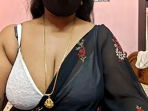 Snapshot of Pallavi-sri chatting on July 19, 2026, 5:42 pm Pallavi-sri online show from July 19, 2026, 5:42 pm