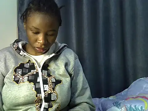 Snapshot of Novah_ chatting on July 5, 2026, 11:44 pm Novah online show from July 5, 2026, 11:44 pm