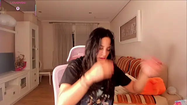 Snapshot of bella_apont chatting on September 28, 2025, 11:12 pm bella apont online show from September 28, 2025, 11:12 pm