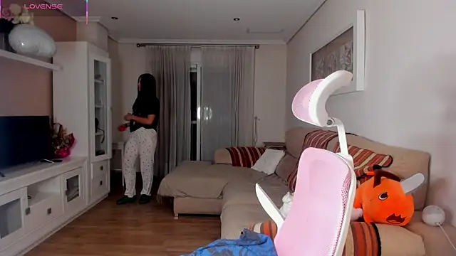 Snapshot of bella_apont chatting on November 7, 2025, 11:08 pm bella apont online show from November 7, 2025, 11:08 pm