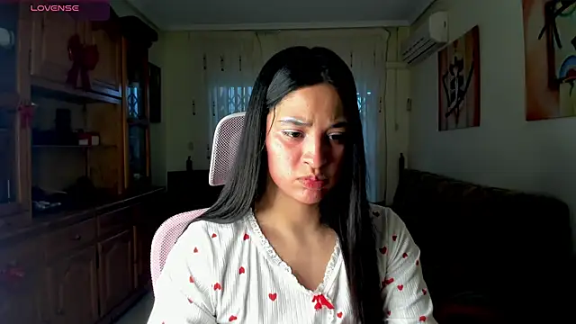 Snapshot of bella_apont chatting on March 18, 2025, 7:22 am bella apont online show from March 18, 2025, 7:22 am