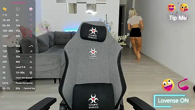 Snapshot of LovelyBianca chatting on October 17, 2025, 7:15 pm LovelyBianca online show from October 17, 2025, 7:15 pm