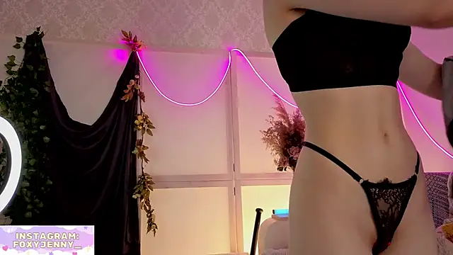 JennyDilly online show from March 12, 2026, 8:24 pm