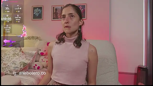 KittyAna online show from December 4, 2025, 7:57 pm