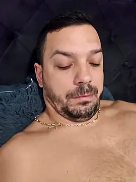 Snapshot of Mitzatb4u chatting on November 15, 2025, 3:05 pm Mitzatb4u online show from November 15, 2025, 3:05 pm