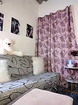 Snapshot of Charlotte_Bayron chatting on October 26, 2025, 12:55 am Charlotte Bayron online show from October 26, 2025, 12:55 am