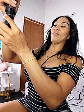 Snapshot of Charlotte_Bayron chatting on September 9, 2025, 12:10 am Charlotte Bayron online show from September 9, 2025, 12:10 am