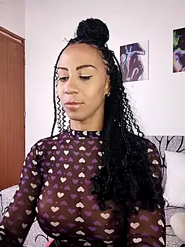 Snapshot of Charlotte_Bayron chatting on October 3, 2025, 12:03 am Charlotte Bayron online show from October 3, 2025, 12:03 am