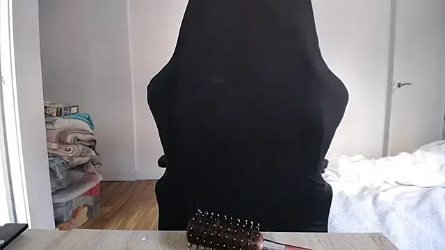 Contantin helena online show from November 8, 2025, 4:10 pm